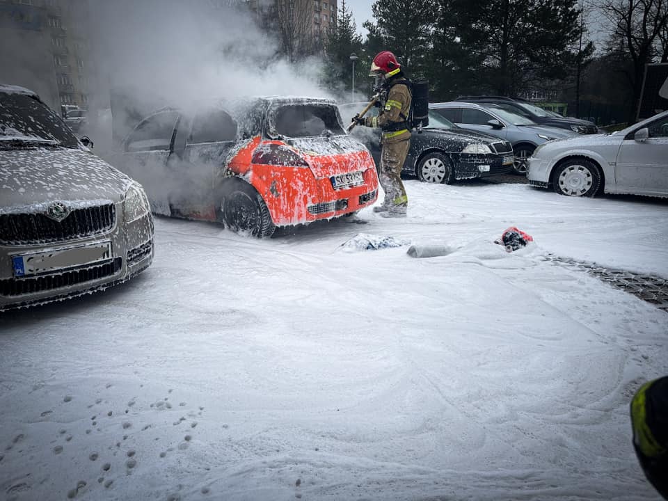 Pożar samochodów na Giszowcu
