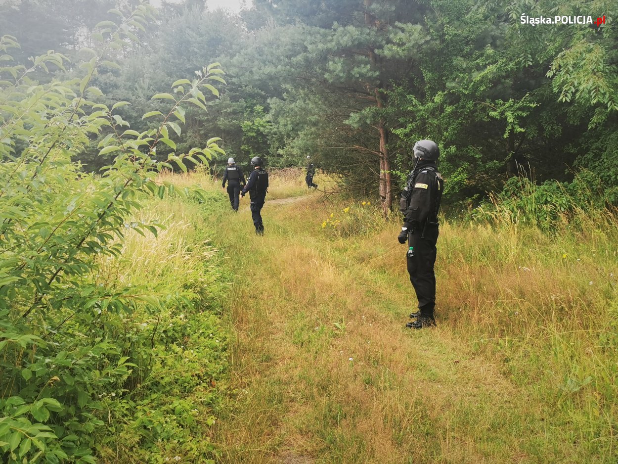 Fot. Policja Śląska. Poszukiwania Jacka Jaworka we wsi Borowce, które miały miejsce w lipcu 2021 