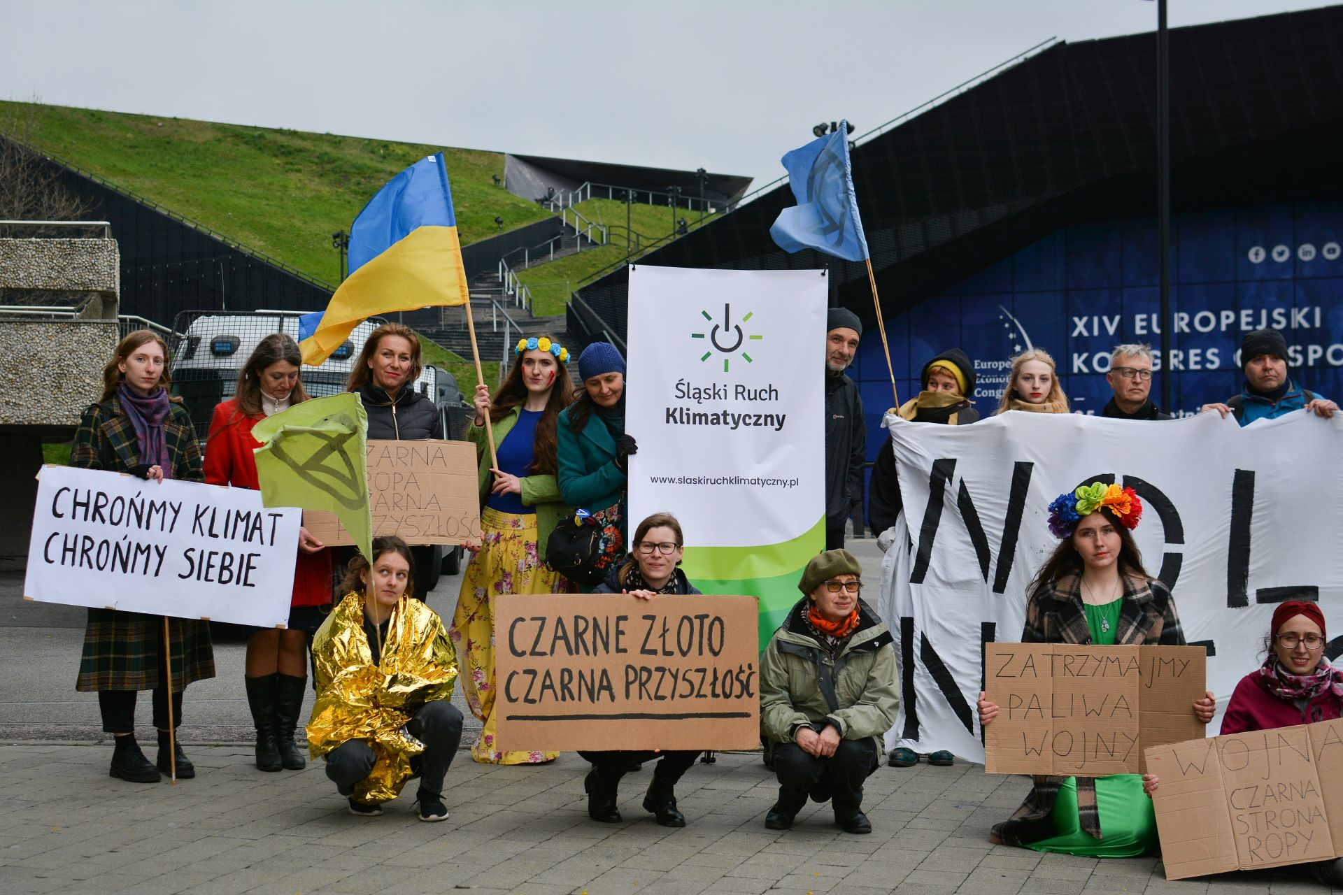 Fot. Maja Ostrowska-Lindner/WKATOWICACH.EU. Protest przed Spodkiem