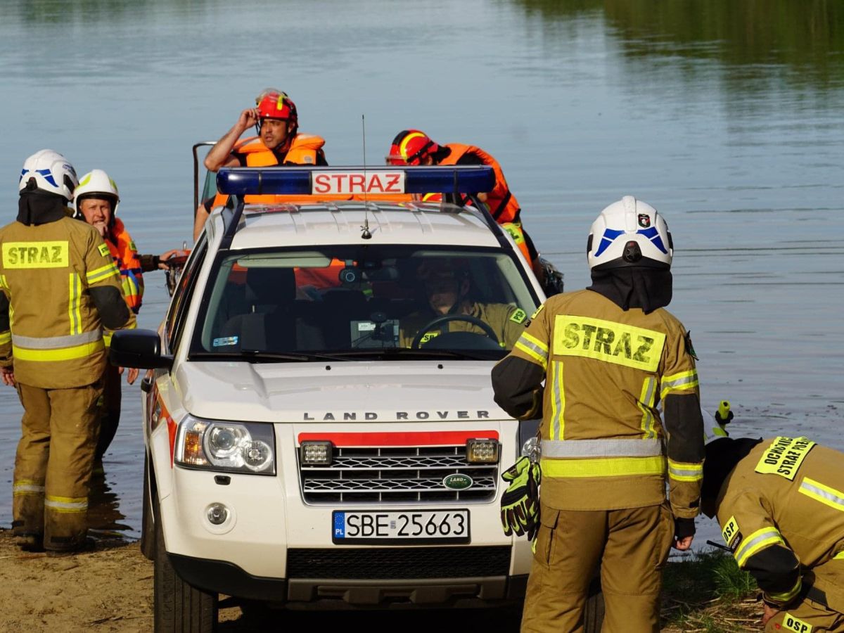 Fot. St. kpt. Krystian Biesiadecki oraz J. Grzeszczyk.Uratowali życie koledze. Wypadek śmigłowca w Rogoźniku