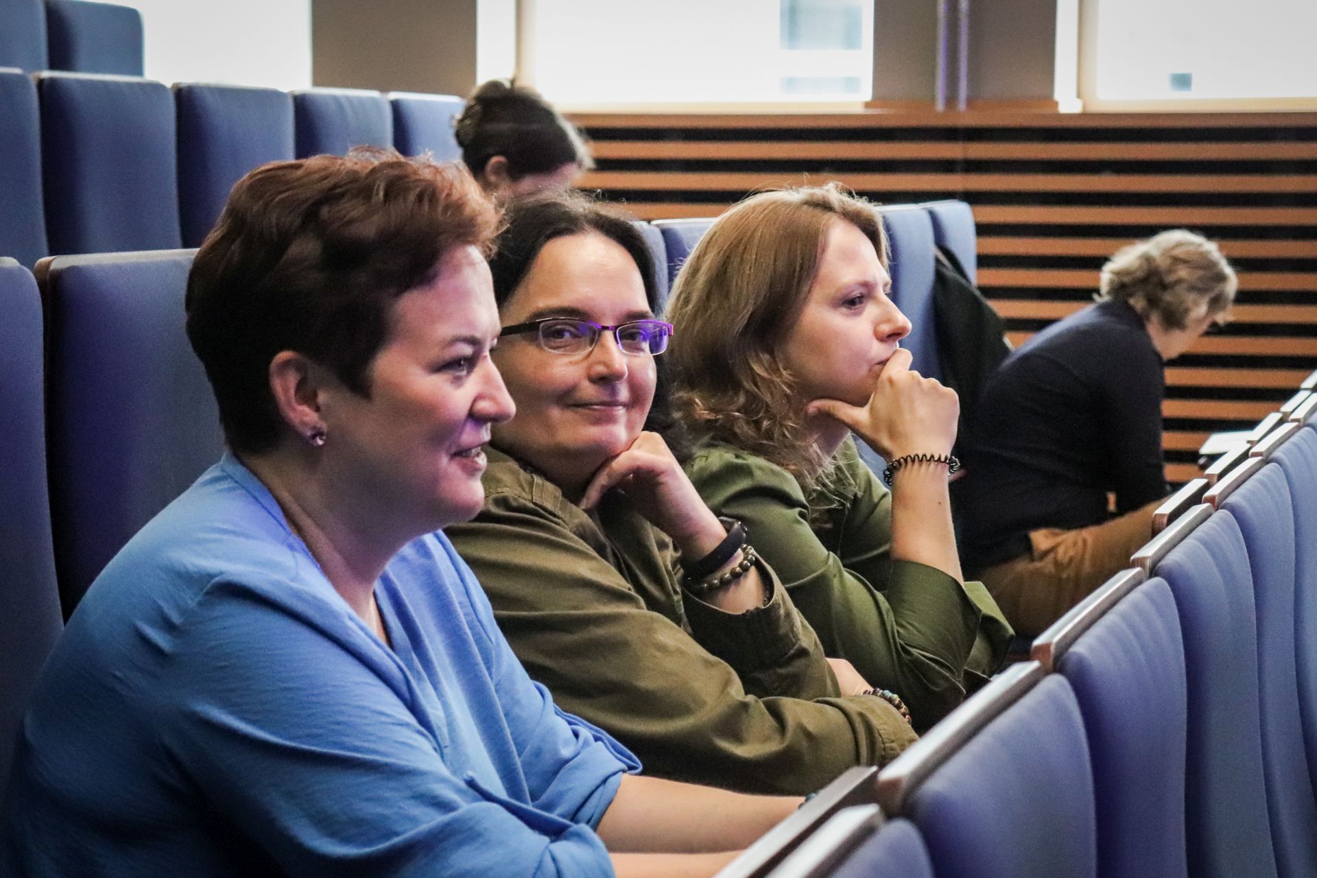 uczestniczki konferencji o zanieczyszczeniach w Katowicach na Uniwersytecie Śląskim