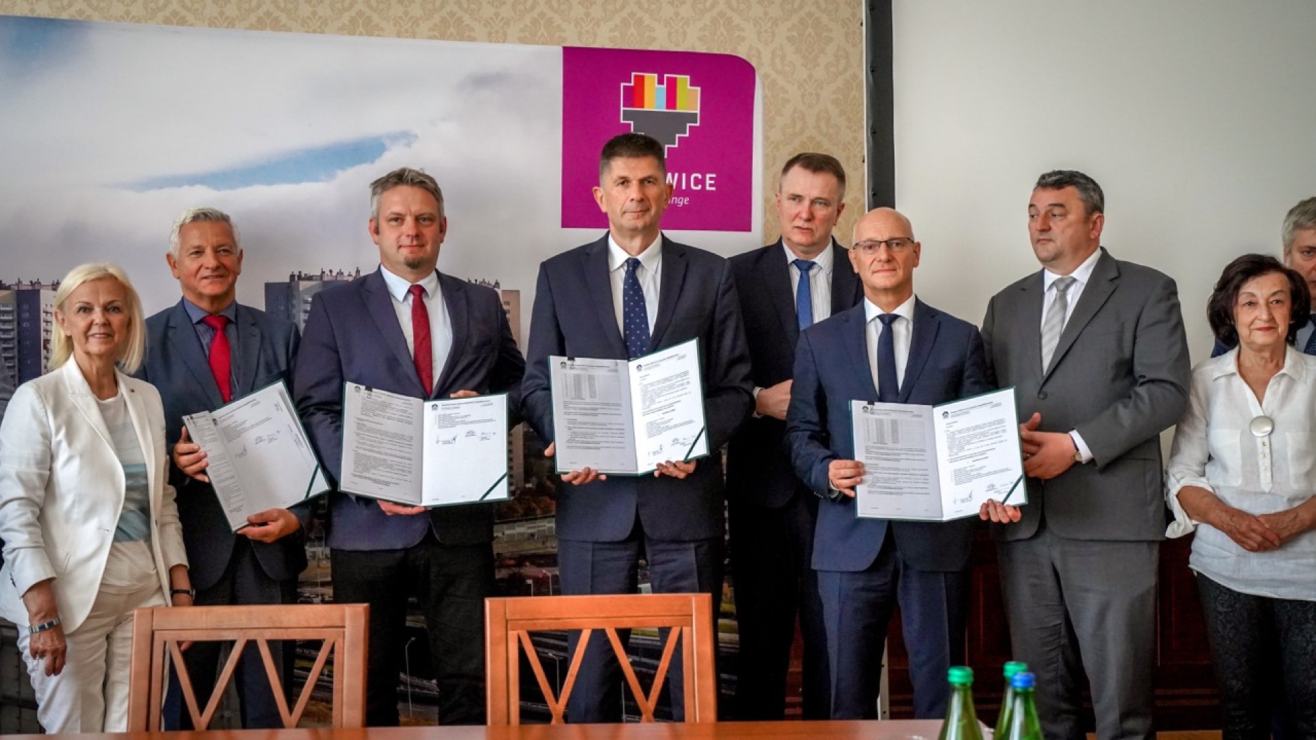 podpisanie umowy na modernizacje sortowni odpadów w Katowicach