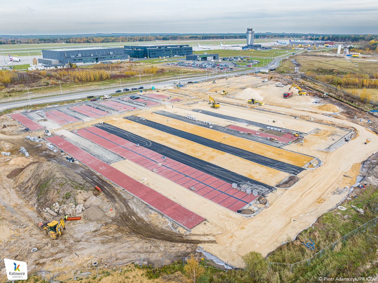 nowy parking katowice airport