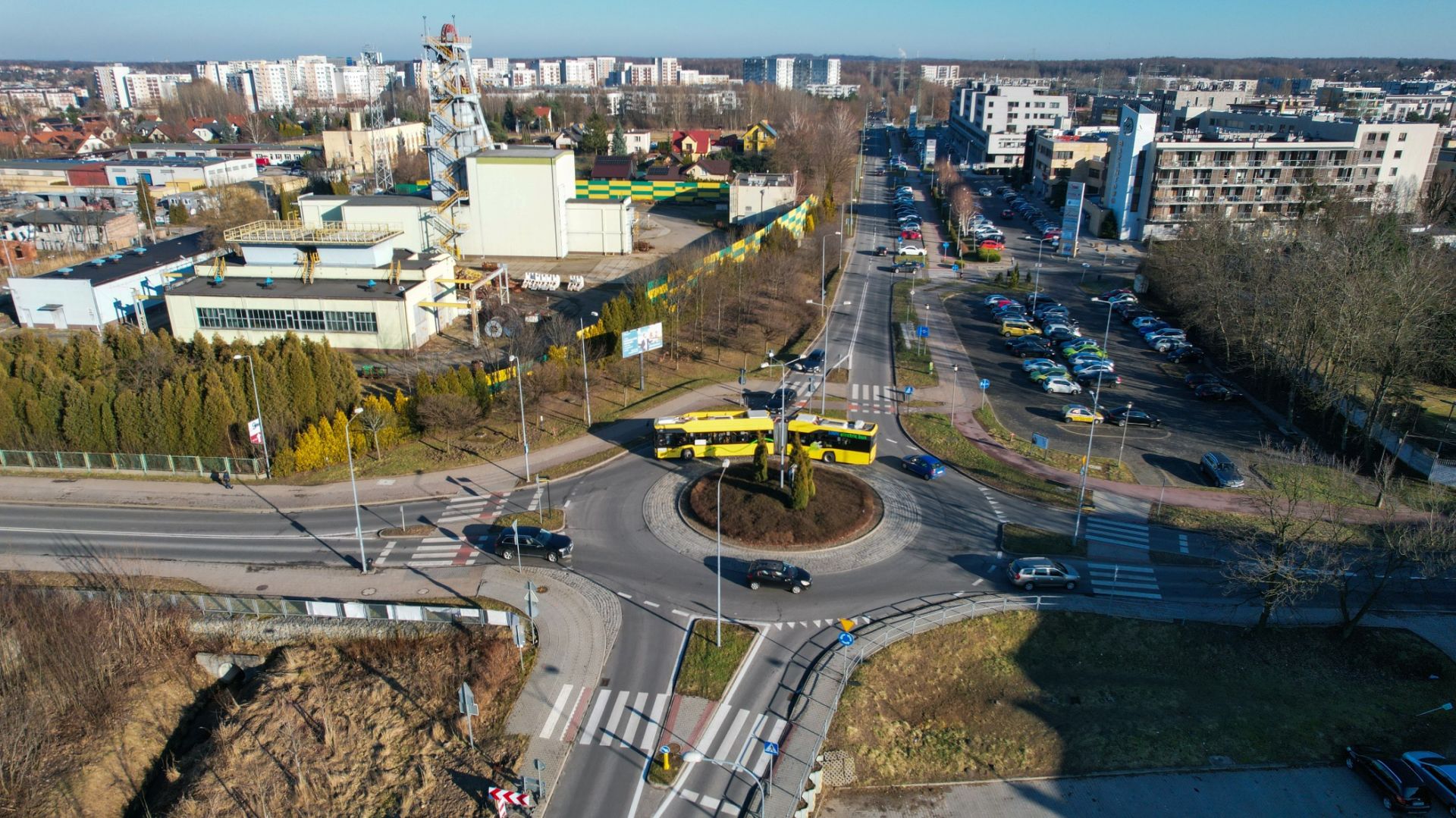 rondo przy ul. Armii Krajowej i ul. Bażantów 