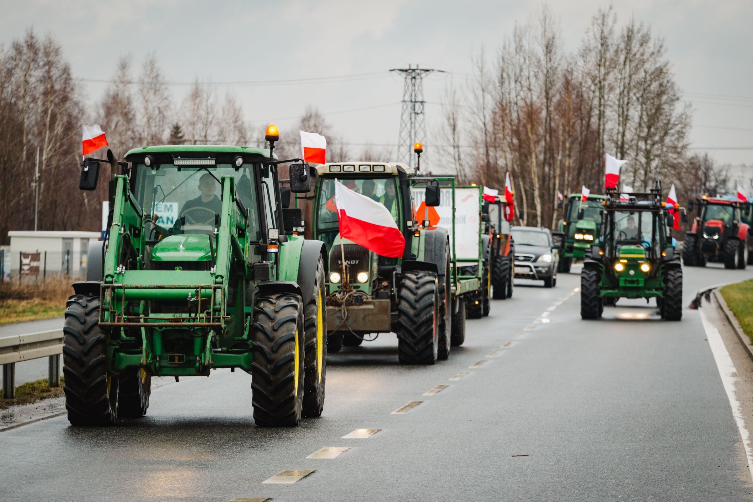 rolnicy protestujący przy katowice airport