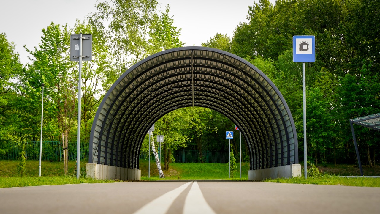 tunel w miasteczku rowerowym w parku śląskim