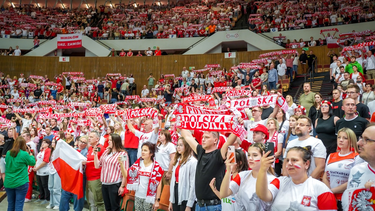 Kibice na trybunach Spodka w Katowicach