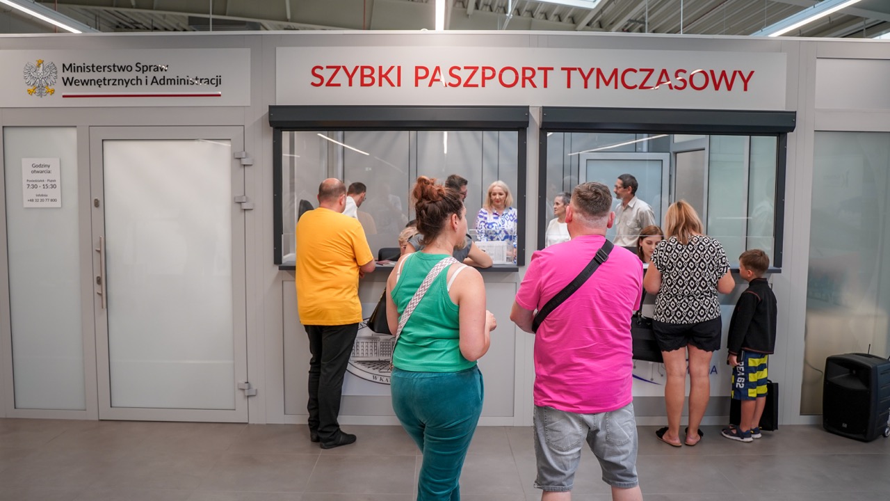 punkt wydawania paszportów tymczasowych w katowice airport