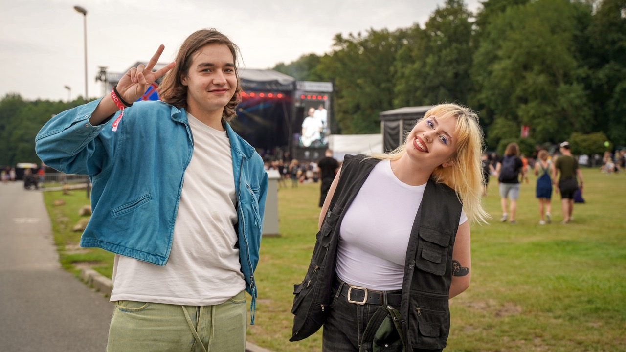 chłopak i dziewczyna na OFF festival katowice