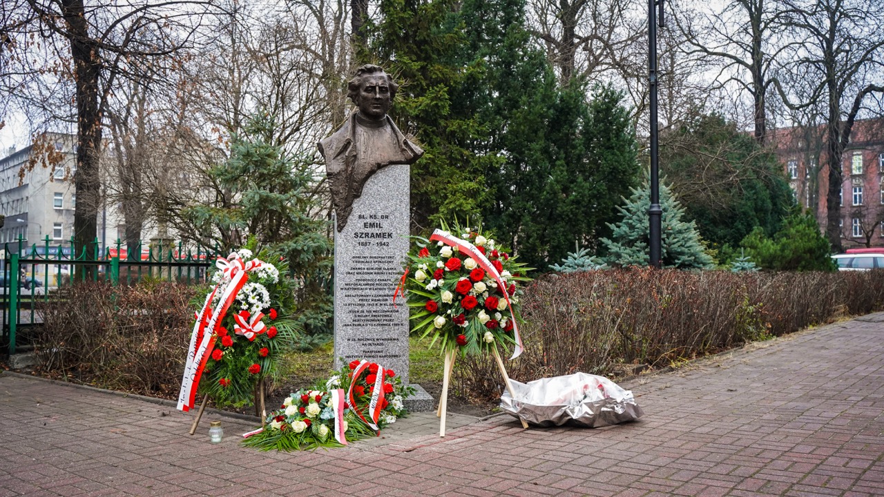 pomnik bł. ks. Emila Szranka w Katowicach