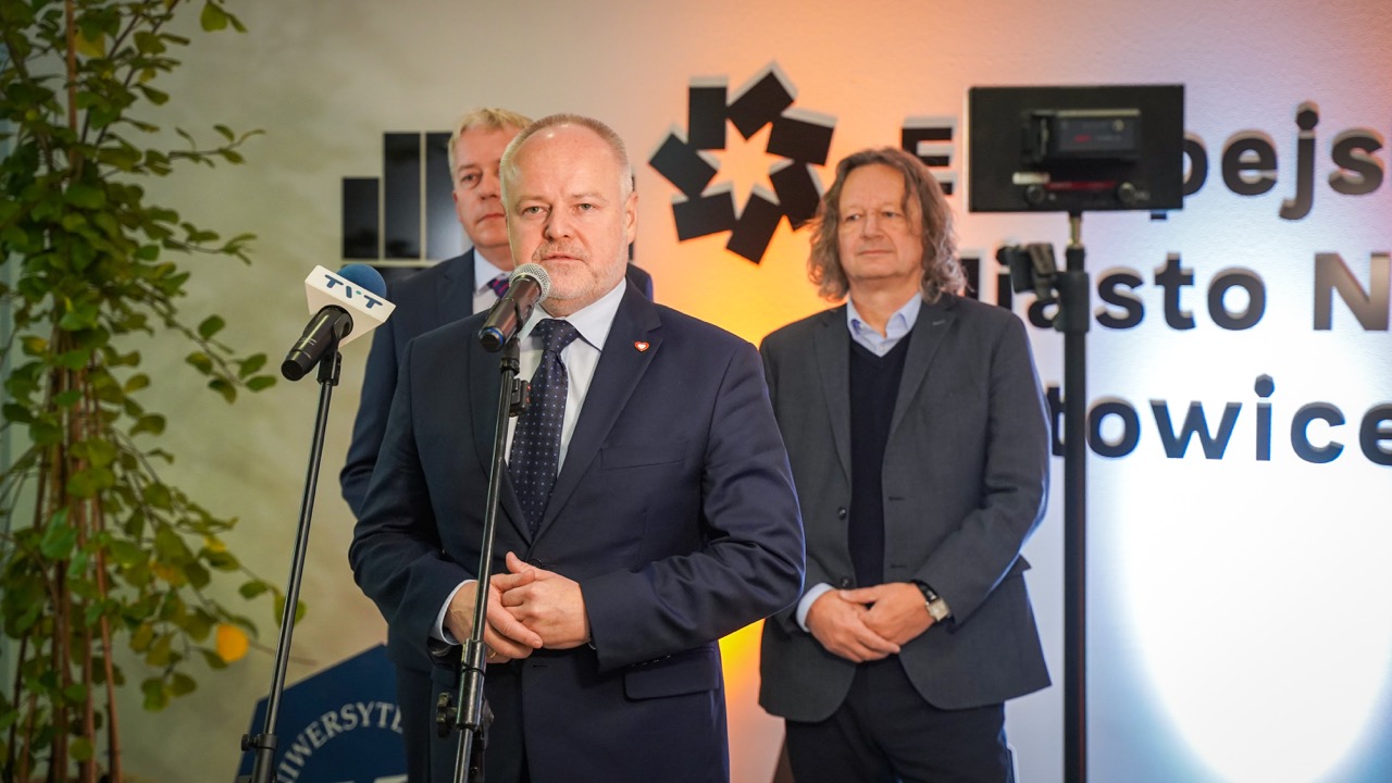 prof. Marek Gzik, marszałek Wojciech Saługa, rektor Ryszard Koziołek