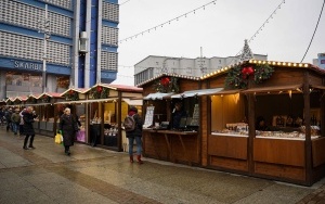 Ruszył Jarmark Bożonarodzeniowy na rynku w Katowicach (15)