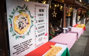 Zobaczcie, co możecie zjeść na Jarmarku Bożonarodzeniowym w Katowicach (3)