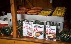 Zobaczcie, co możecie zjeść na Jarmarku Bożonarodzeniowym w Katowicach (8)