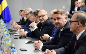 Okrągły Stół dotyczący transformacji miast i gmin górniczych z udziałem Fransa Timmermansa (4)