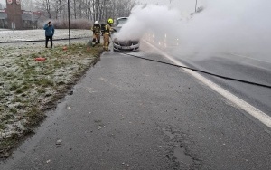Pożar samochodu na Murckowskiej. O krok od tragedii (3)
