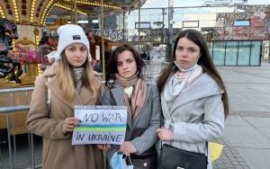 Ukraińcy manifestowali na rynku w Katowicach (2)