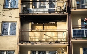 Dzień po pożarze mieszkania przy ul. Krzyżowej (6)