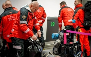 Ratownicy górniczy przyjechali na lotnisko w Pyrzowicach (16)