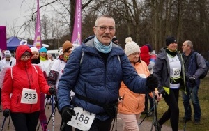 IX Bieg Fundacji Śląskie Anioły. Charytatywny bieg i marsz nordic walking ze skrzydłami  (2)