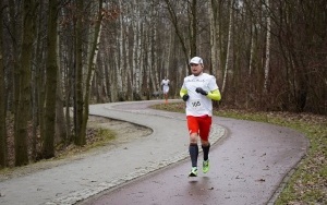 IX Bieg Fundacji Śląskie Anioły. Charytatywny bieg i marsz nordic walking ze skrzydłami  (4)