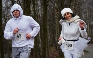 IX Bieg Fundacji Śląskie Anioły. Charytatywny bieg i marsz nordic walking ze skrzydłami  (1)