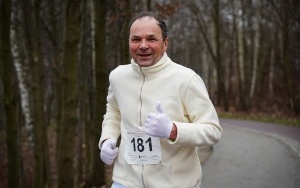 IX Bieg Fundacji Śląskie Anioły. Charytatywny bieg i marsz nordic walking ze skrzydłami  (8)