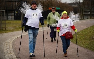 IX Bieg Fundacji Śląskie Anioły. Charytatywny bieg i marsz nordic walking ze skrzydłami  (8)