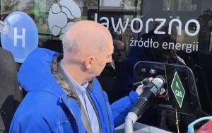 Prezentacja pierwszego w Polsce wodorowego autobusu w Jaworznie (14)