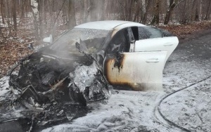 Pożar samochodu w Katowicach [26 lutego 2023] (2)
