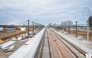 Trwa budowa nowych peronów przy stacji Pyrzowice Lotnisko (2)