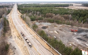 Trwa budowa nowych peronów przy stacji Pyrzowice Lotnisko (4)