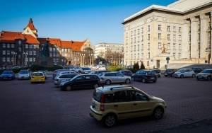 Parking na Placu Sejmu Śląskiego (3)