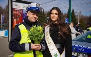 Akcja drogówki i Miss Polski na ulicy Chorzowskiej (18)