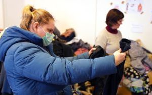 Katowice: Ubrania dla potrzebujących Ukraińców czekają na odbiór (5)