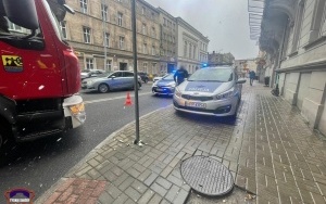 Pożar samochodu na parkingu Galerii Katowickiej (4)