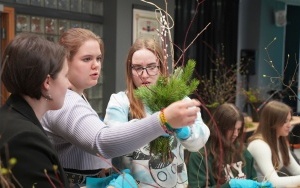 Warsztaty tworzenia śląskiej palmy wielkanocnej (9)