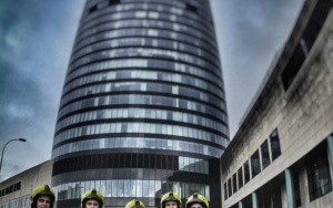 Strażacy z Szopienic na Sky Tower Run 2023 (1)