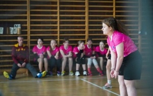 Sportowa rywalizacja dziewcząt w SP nr 51 w Katowicach (19)