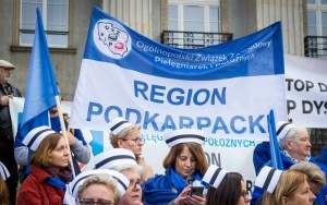 Protest pielęgniarek i położnych w Katowicach - 2023 (2)