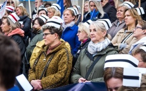 Protest pielęgniarek i położnych w Katowicach - 2023 (4)