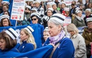 Protest pielęgniarek i położnych w Katowicach - 2023 (6)