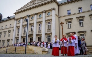 Uroczystość Pierwszej Komunii Świętej w katowickiej Archikatedrze (14)