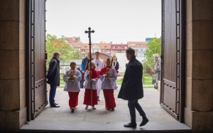 Uroczystość Pierwszej Komunii Świętej w katowickiej Archikatedrze (6)