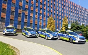 Nowe radiowozy dla policjantów z Katowic (2)