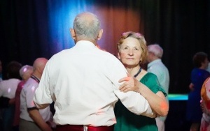 Seniorzy na potańcówce w Miejskim Dom Kultury Bogucice-Zawodzie (1)