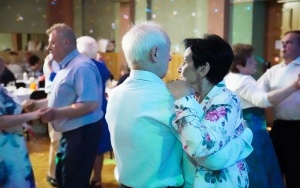 Seniorzy na potańcówce w Miejskim Dom Kultury Bogucice-Zawodzie (14)