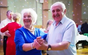 Seniorzy na potańcówce w Miejskim Dom Kultury Bogucice-Zawodzie (15)