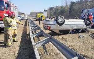 Dachowanie samochodu na A4 w Mysłowicach (3)