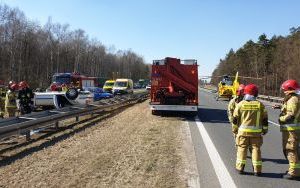 Dachowanie samochodu na A4 w Mysłowicach (1)